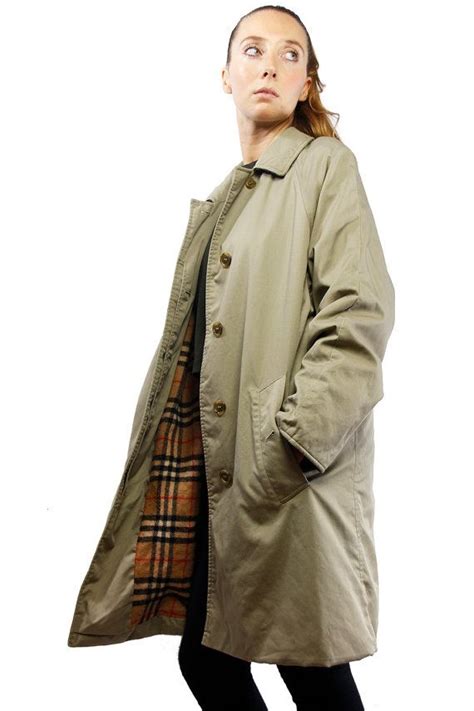 burberry trench coat women outlet|classic Burberry raincoat for women.